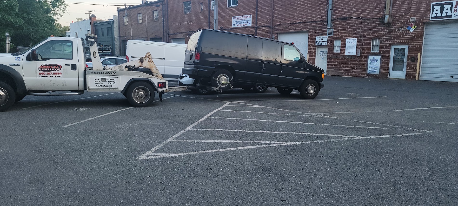 Arrival Towing vehicle transport service