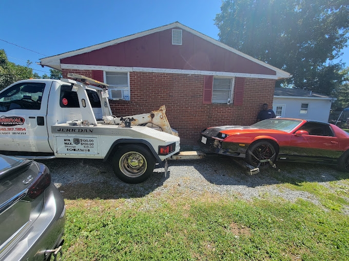 Medium duty towing service